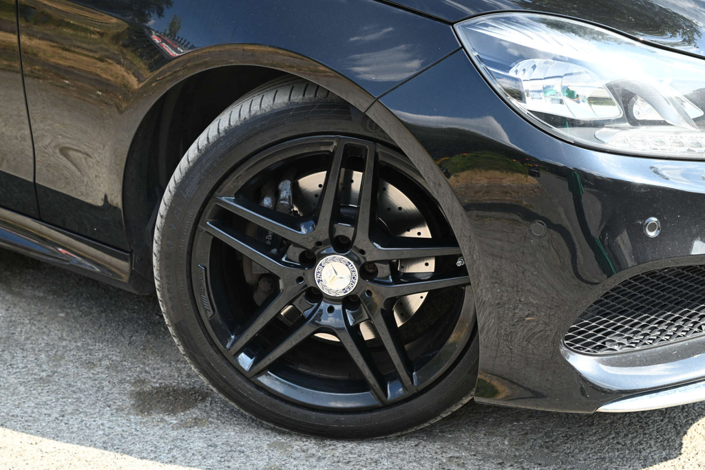 Mercedes-Benz E Class Amg Sport Bluetec Hybrid #4