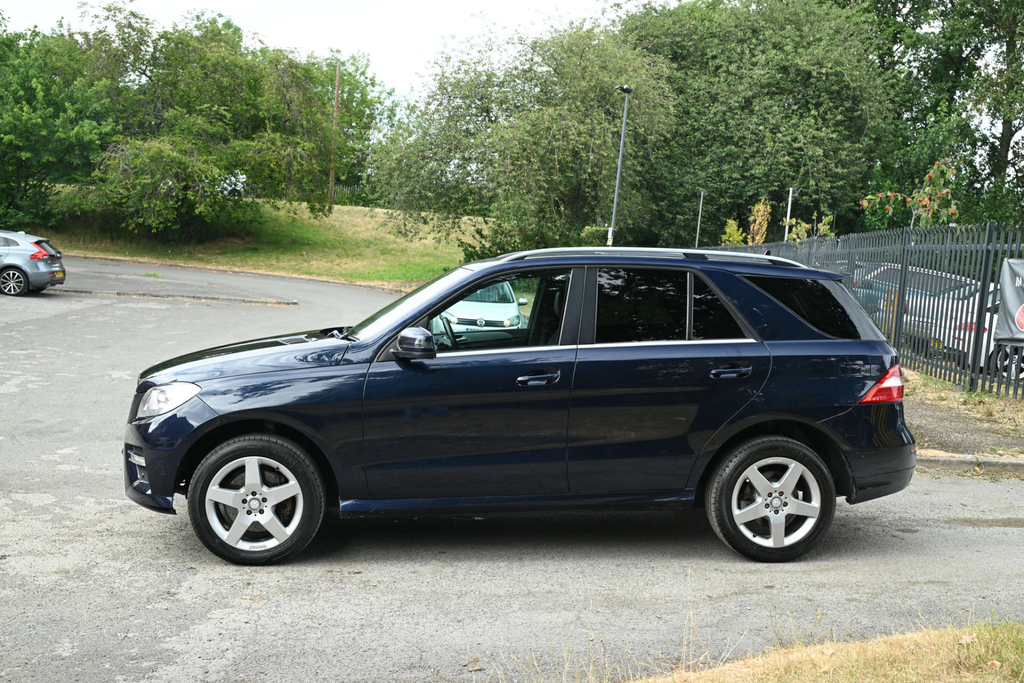 Mercedes-Benz M Class Amg Sport Bluetec 4Wd #4