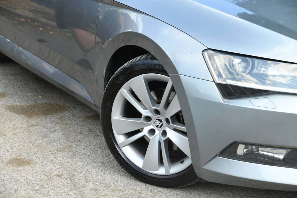 Skoda Superb Se L Executive Tdi  #4