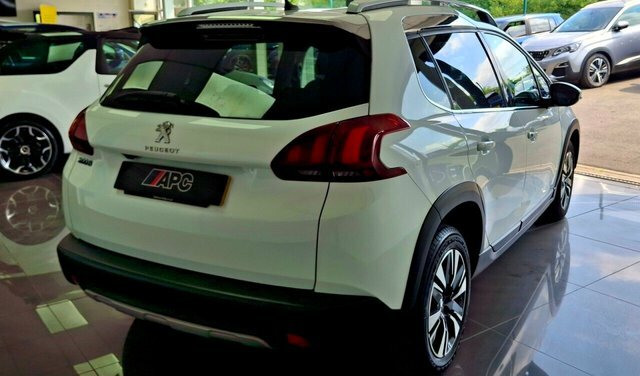 Peugeot 2008 2018 1.2 Puretech Allure Premium Suv Ma White #5