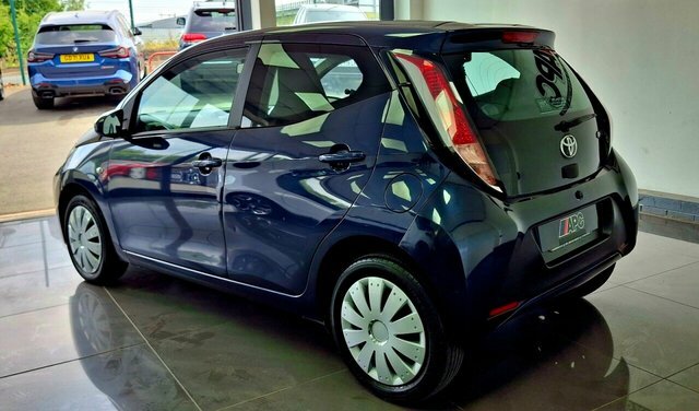 Toyota Aygo 2015 1.0 Vvt-i X-play Hatchback Blue #2