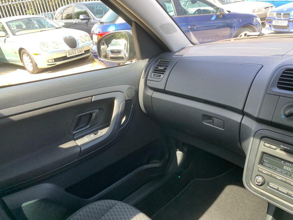 Skoda Roomster 1.6 Tdi Cr 105 Se Silver #28