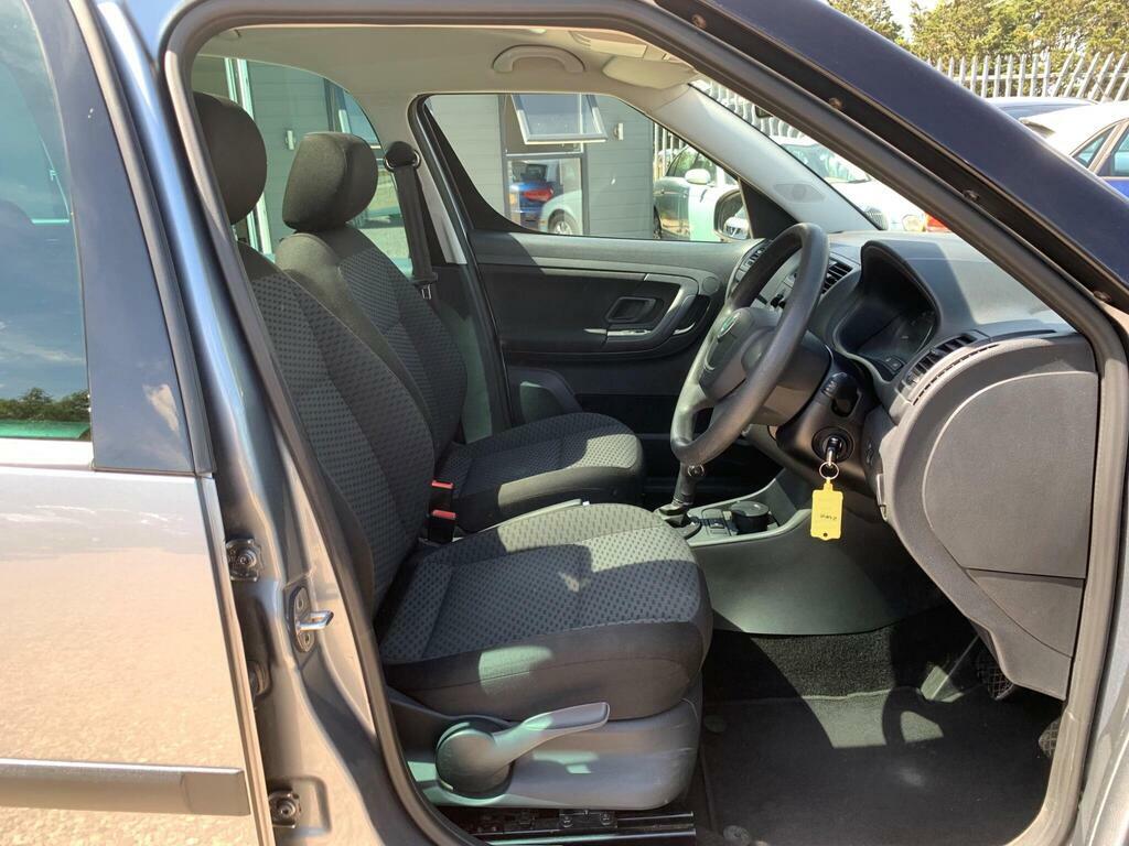 Skoda Roomster 1.6 Tdi Cr 105 Se Silver #19