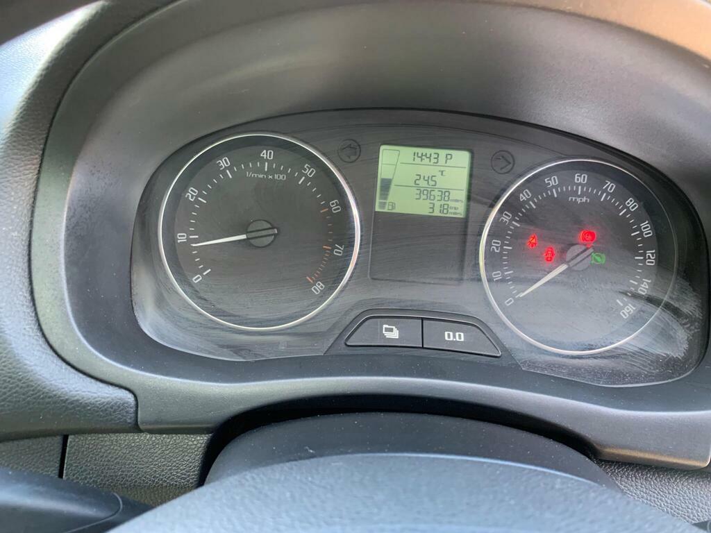 Skoda Roomster 1.6 Tdi Cr 105 Se Silver #23