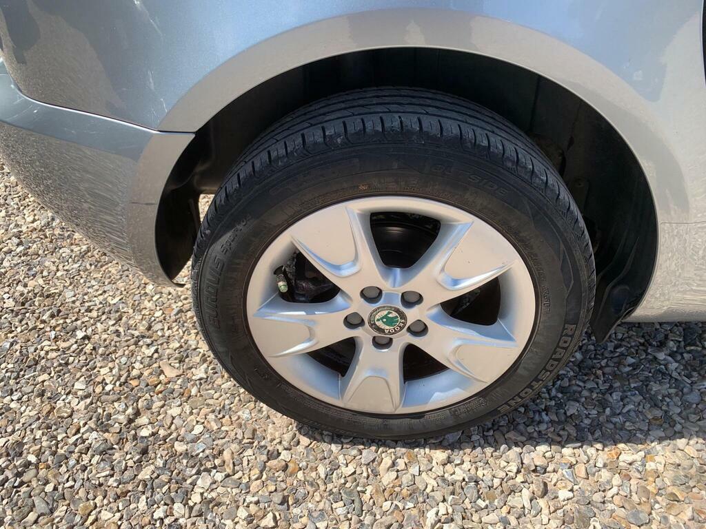 Skoda Roomster 1.6 Tdi Cr 105 Se Silver #17