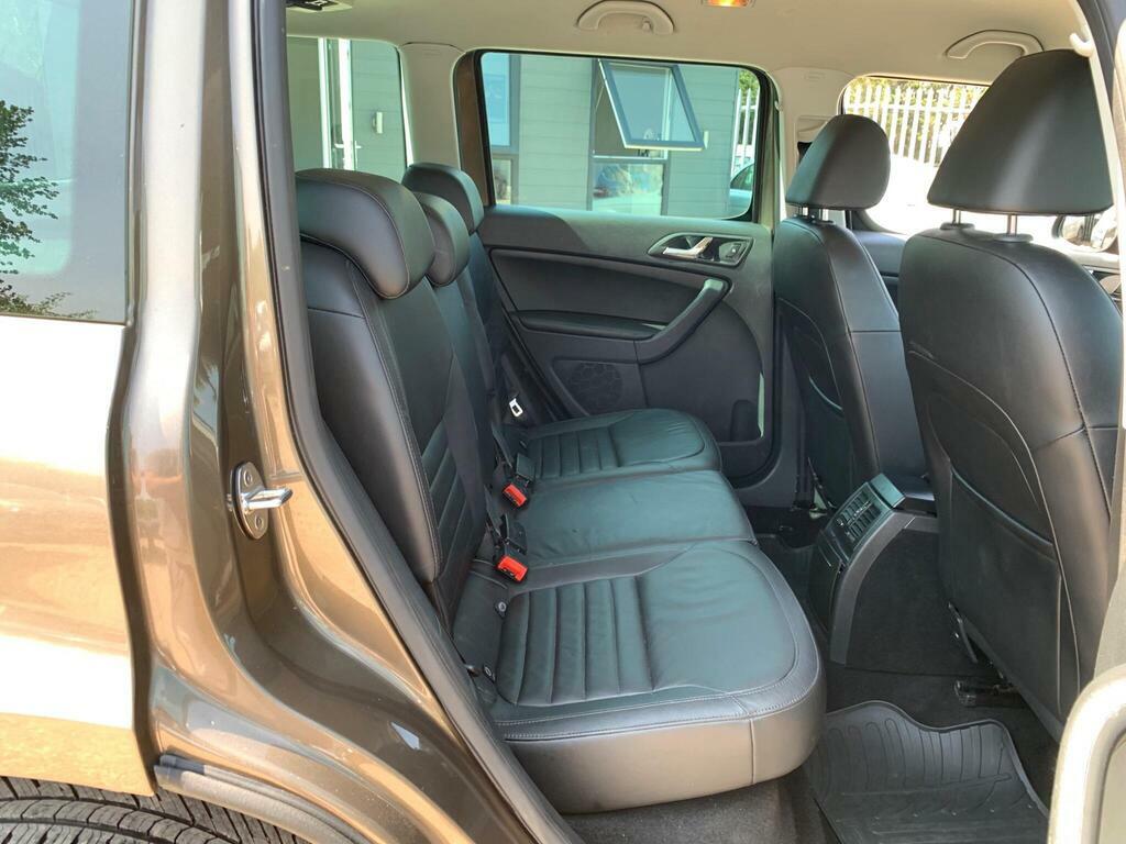 Skoda Yeti Hatchback White #33