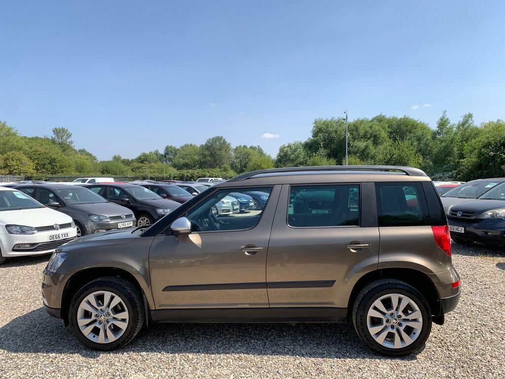 Skoda Yeti 2.0 Tdi Se L Outdoor 4Wd Euro 6 S S Brown #3