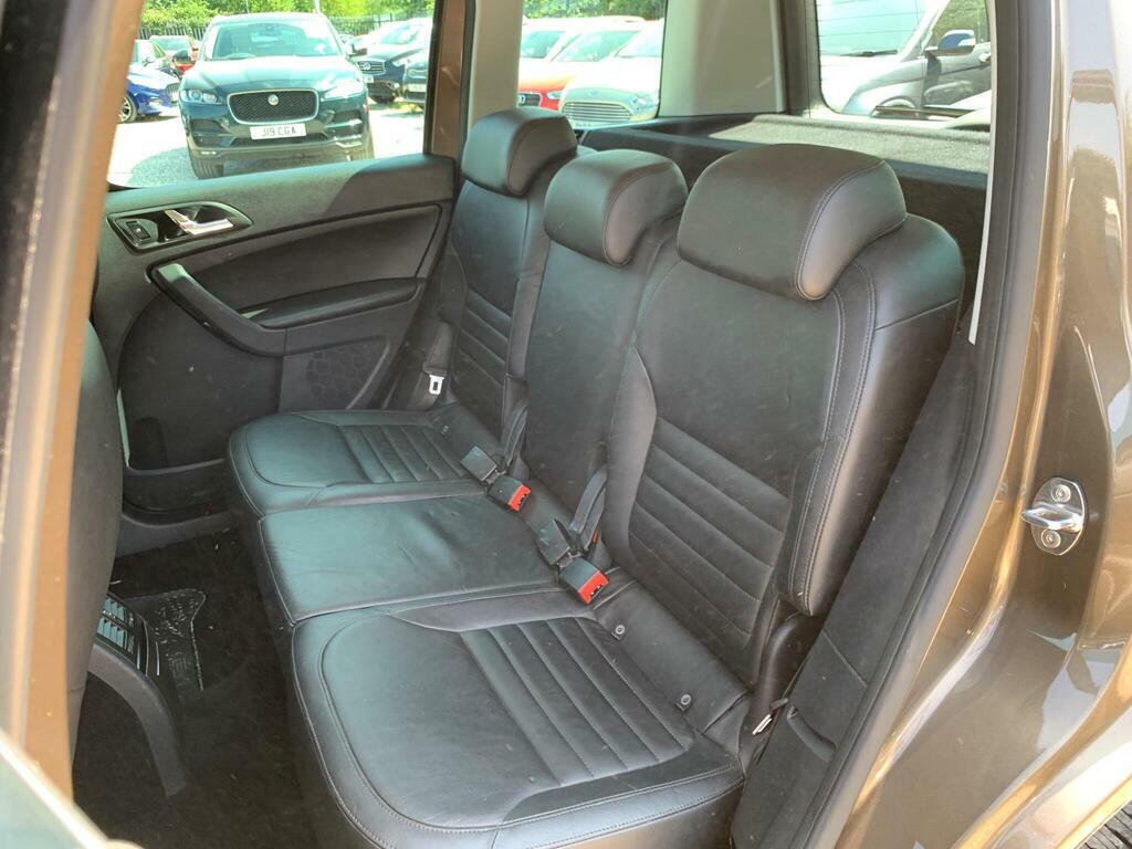 Skoda Yeti Hatchback White #37