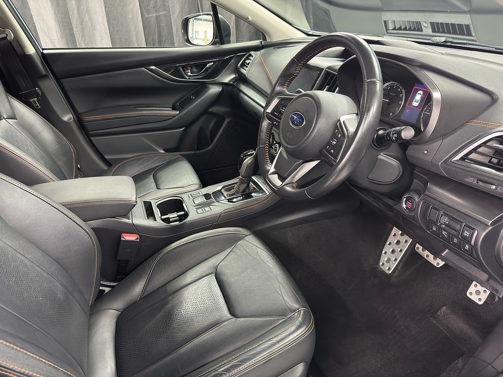 Subaru XV Hatchback White #11