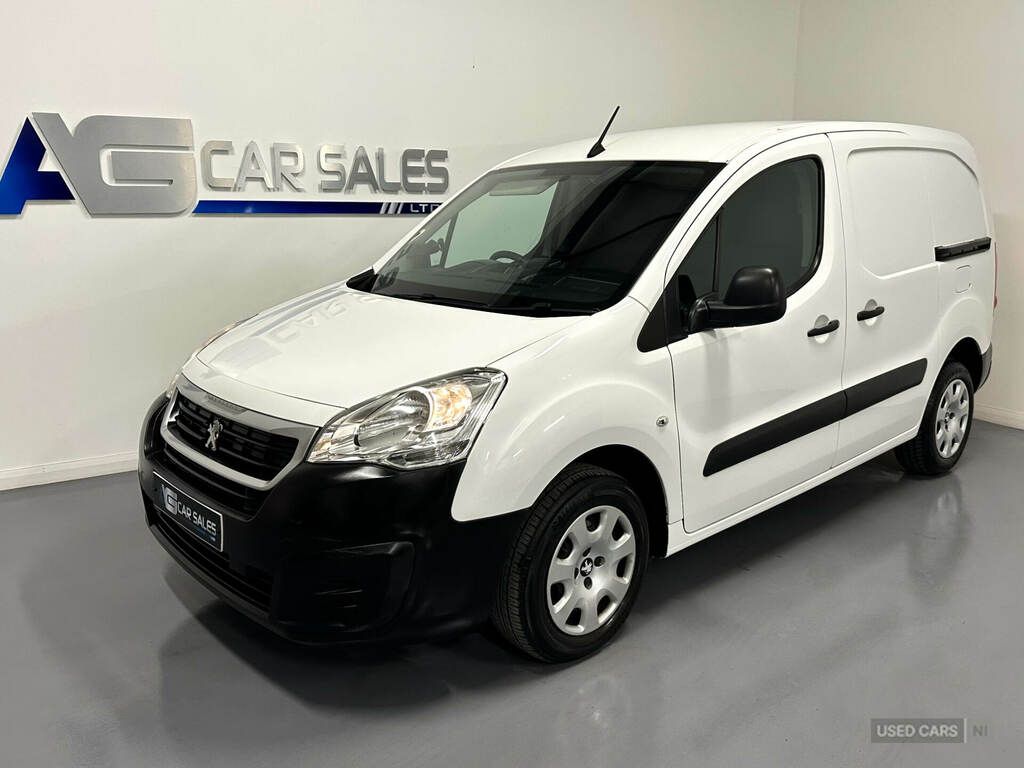 Peugeot Partner 850 1.6 Bluehdi 100 Professional Van Non Ss White #3