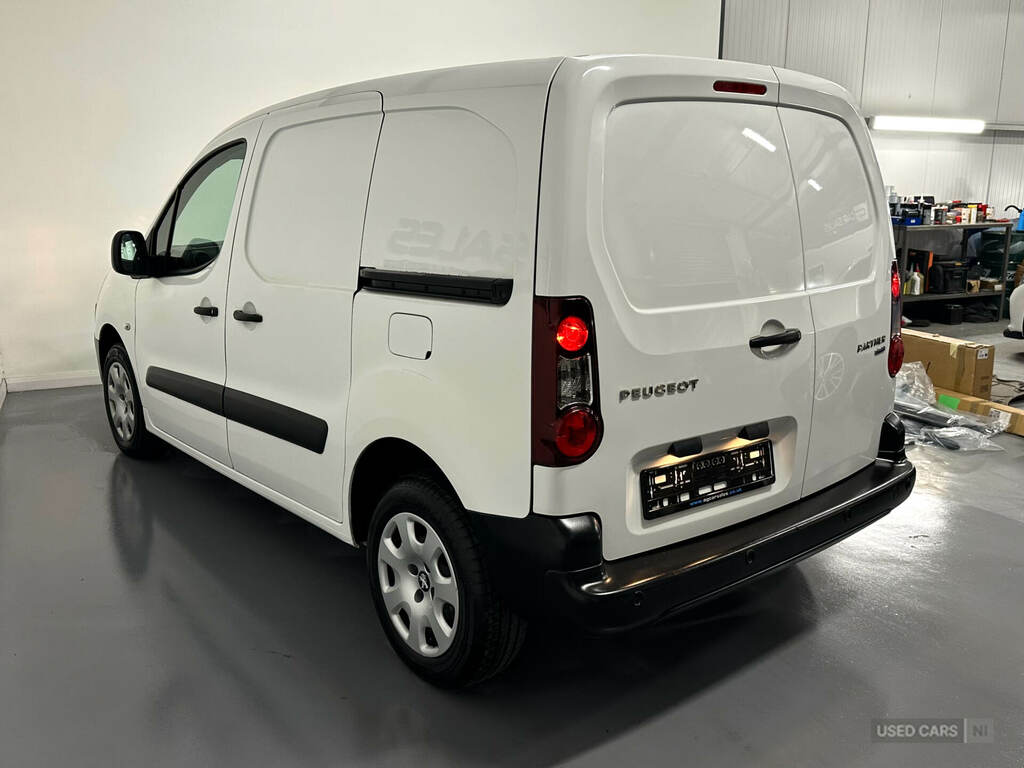 Peugeot Partner 850 1.6 Bluehdi 100 Professional Van Non Ss White #6