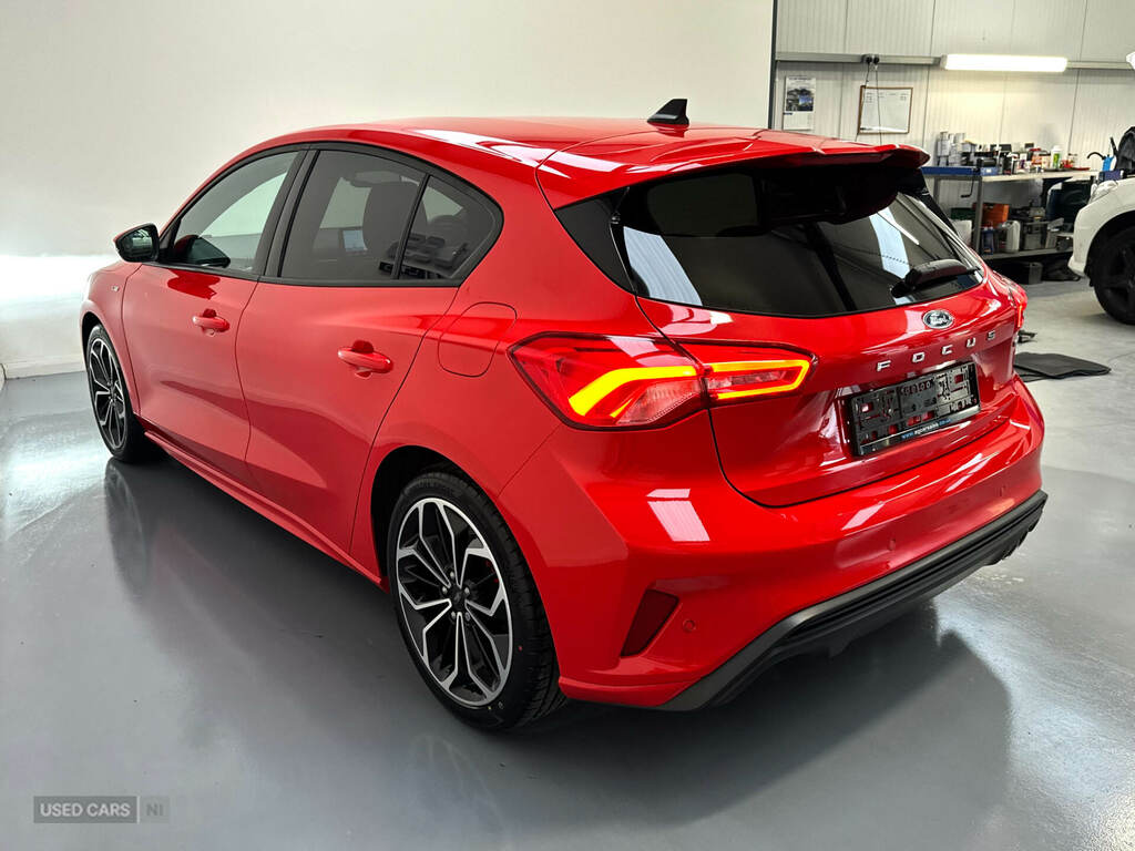 Ford Focus 1.0 Ecoboost Hybrid Mhev 125 St-line X Edition YM70ZRJ Red #6