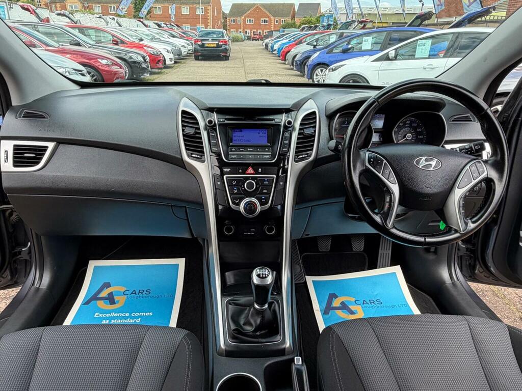 Hyundai I30 1.6 Crdi Blue Drive Se Euro 6 Ss Grey #2
