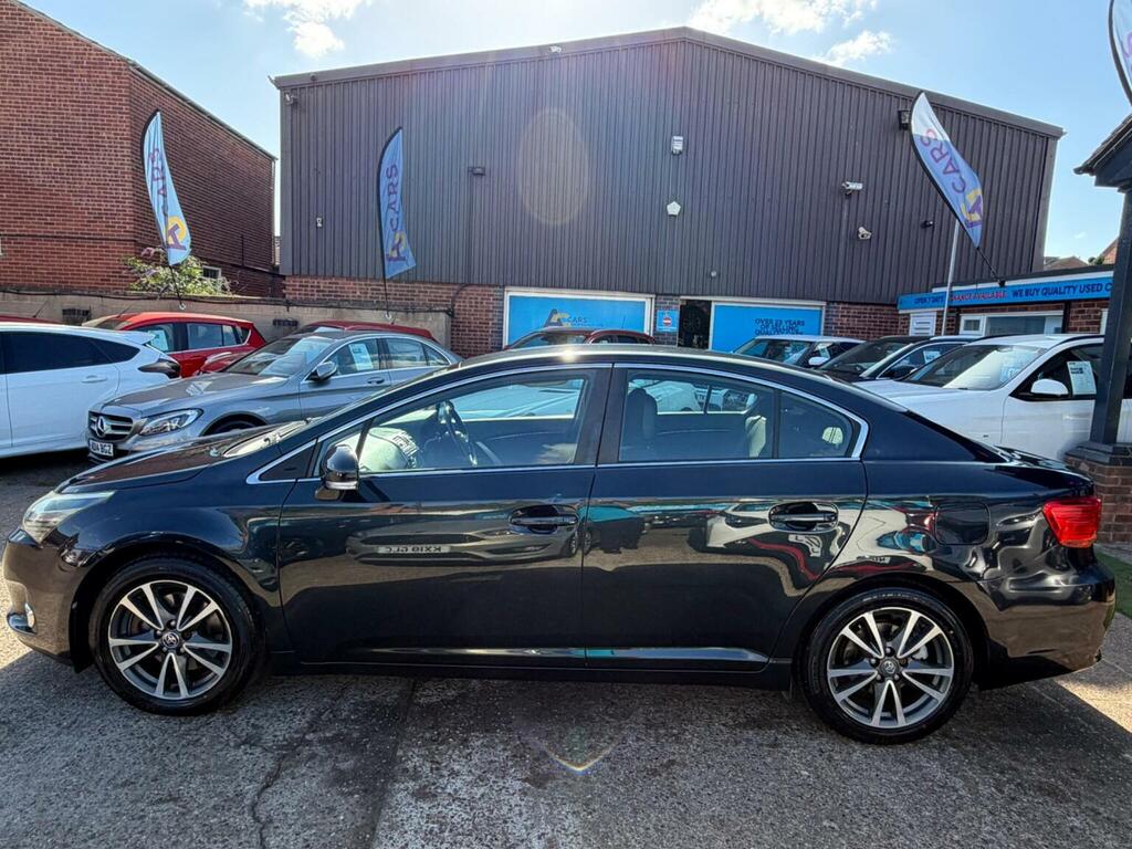 Toyota Avensis 2.0 D-4d Icon Euro 5 Red #58