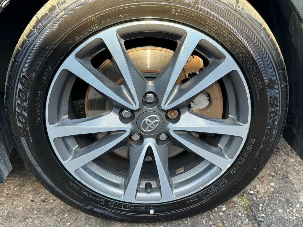 Toyota Avensis 2.0 D-4d Icon Euro 5 Red #69