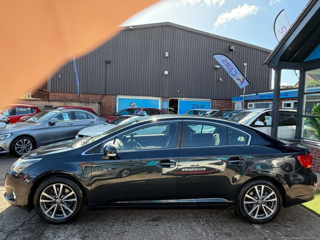 Toyota Avensis 2.0 D-4d Icon Euro 5 Red #8