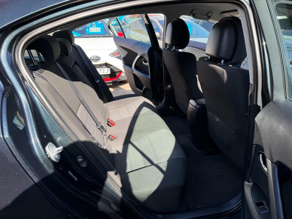 Toyota Avensis 2.0 D-4d Icon Euro 5 Red #27