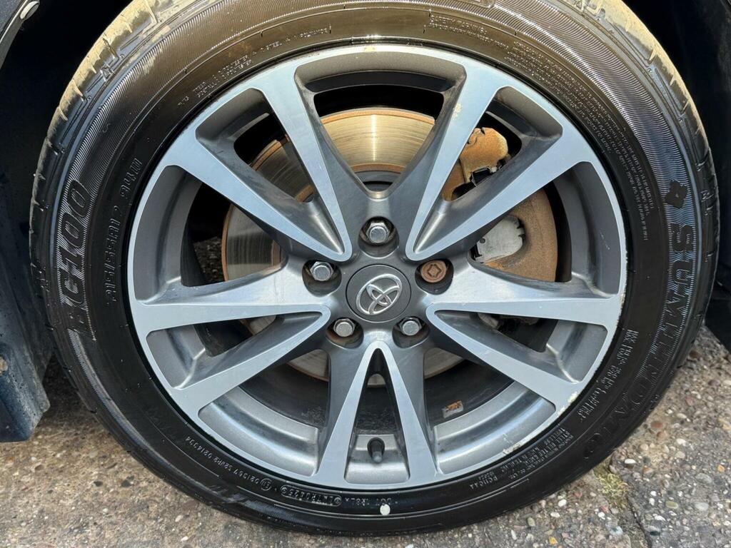 Toyota Avensis 2.0 D-4d Icon Euro 5 Red #66