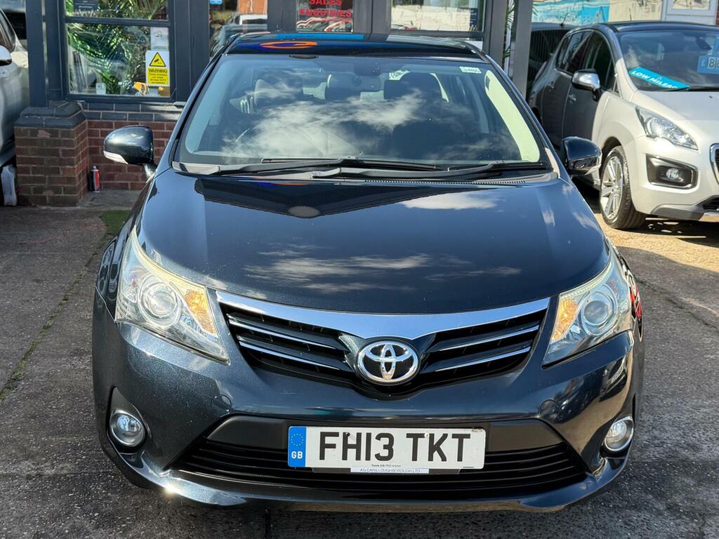 Toyota Avensis 2.0 D-4d Icon Euro 5 Red #14