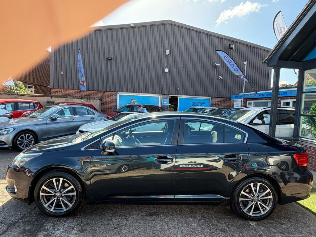 Toyota Avensis 2.0 D-4d Icon Euro 5 Red #52