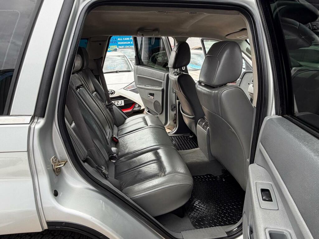 Jeep Grand Cherokee V6 Crd Overland 5-Door Silver #34