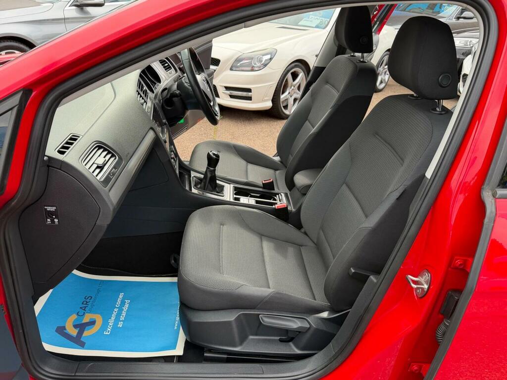 Volkswagen Golf Hatchback 1.4 Tsi Bluemotion Tech Match Edition Eu ND65FWX Red #4