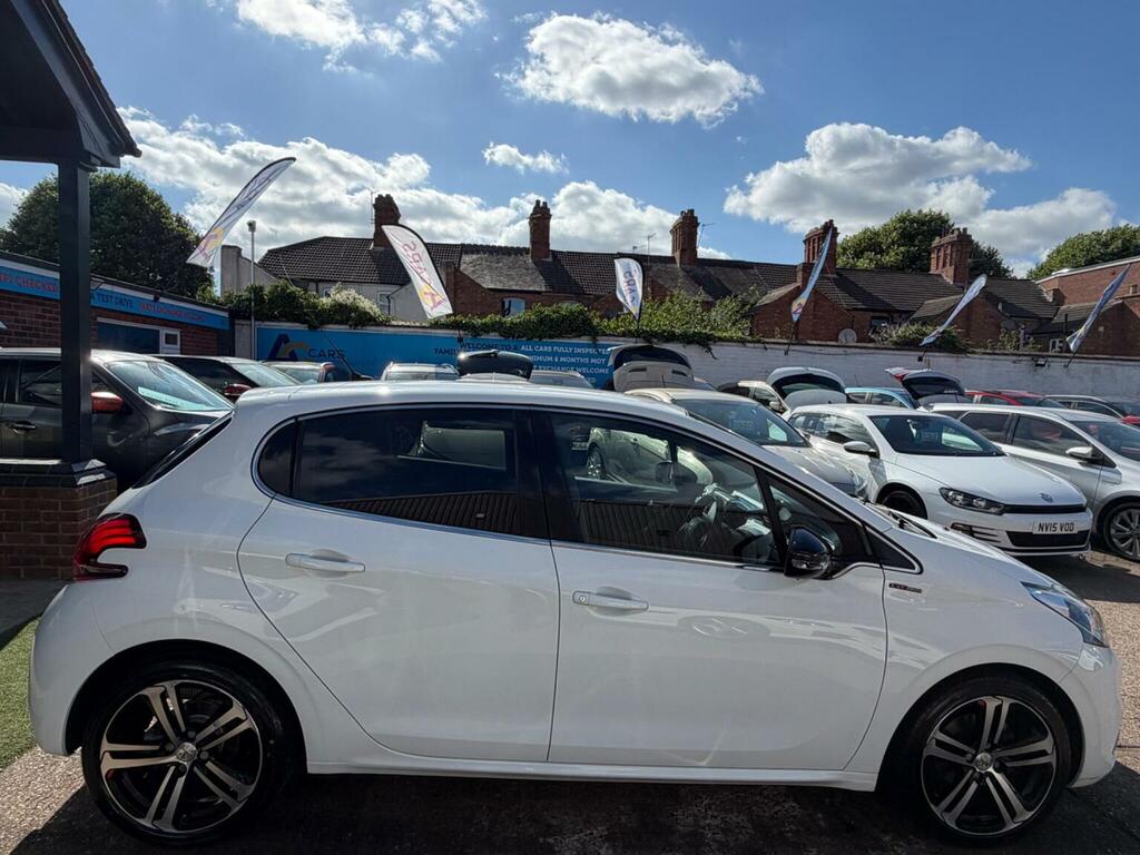 Peugeot 208 Hatchback 1.2 Puretech Gt Line Euro 6 Ss 2 White #5