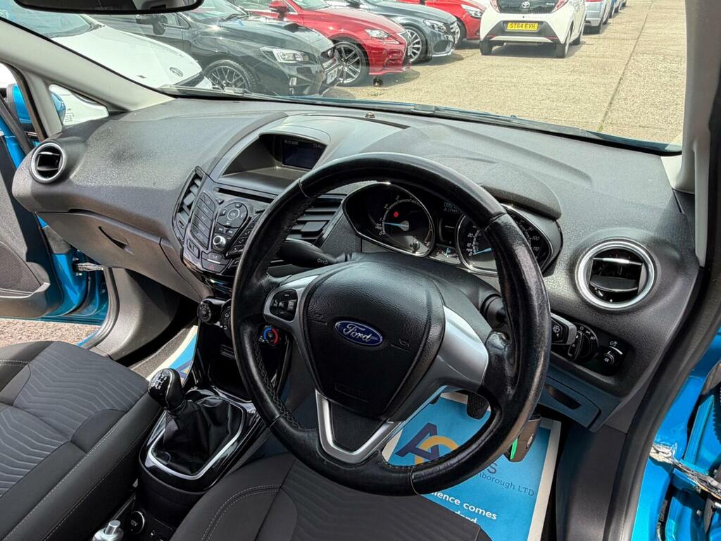 Ford Fiesta Hatchback 1.25 Zetec Euro 6 201565 Blue #3