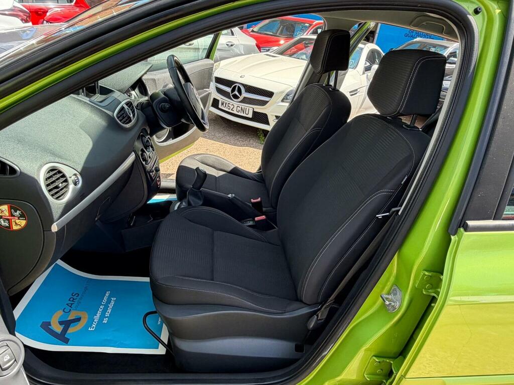 Renault Clio Hatchback 1.2 Tce Dynamique Tomtom Euro 5 201 Green #4