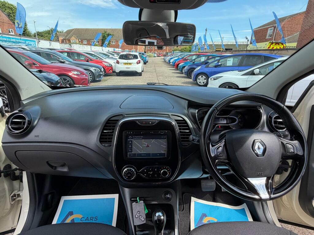 Renault Captur 1.5 Dci Dynamique Medianav Edc Euro 5 White #2