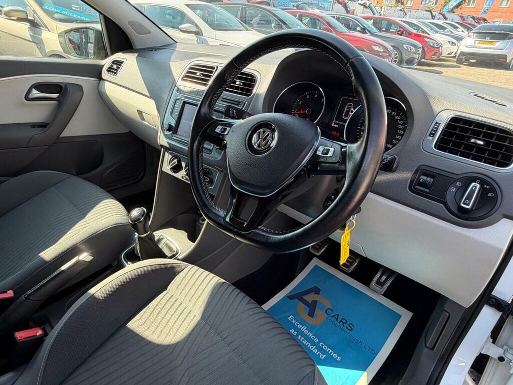 Volkswagen Polo Hatchback 1.2 Tsi Bluemotion Tech Se Design Euro 6 YH15HYV White #3