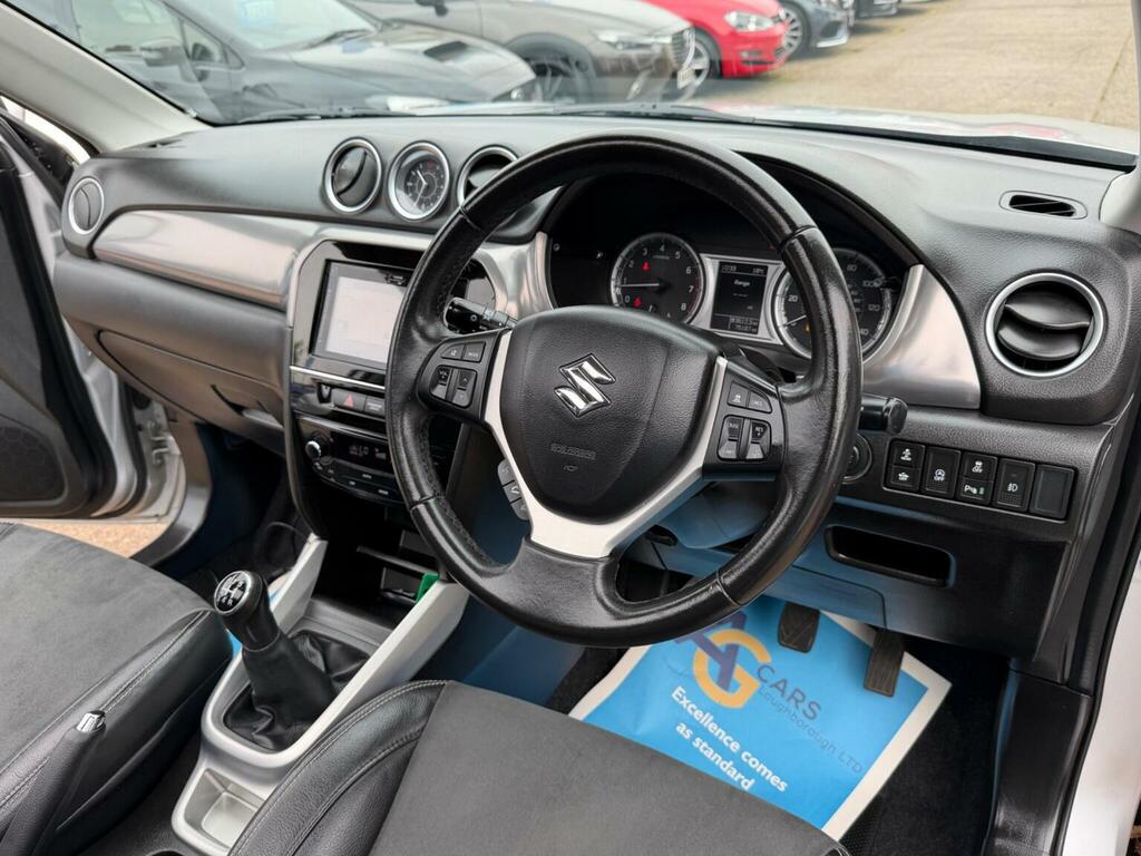 Suzuki Vitara Suv 1.6 Sz5 Euro 6 Ss 201717 KY17EZF Silver #3