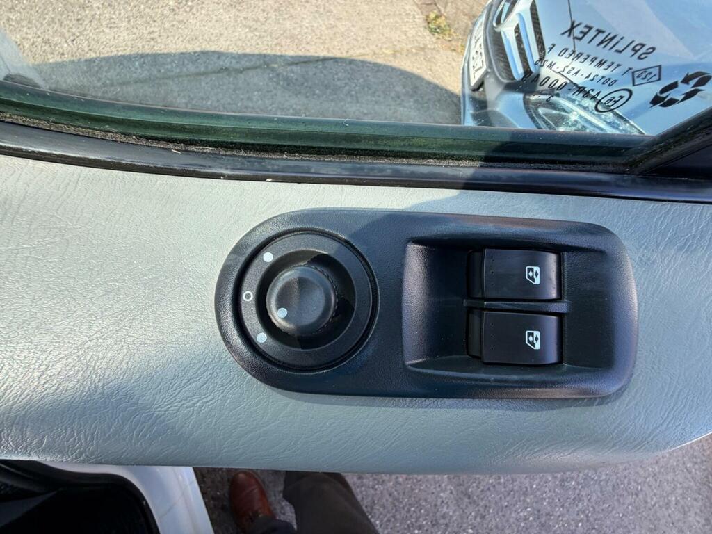 Vauxhall Vivaro 2014 Van #20