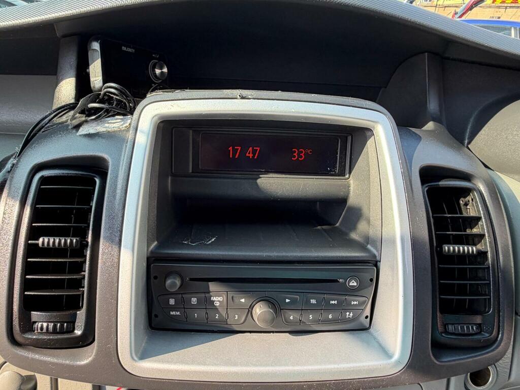 Vauxhall Vivaro 2014 Van #18