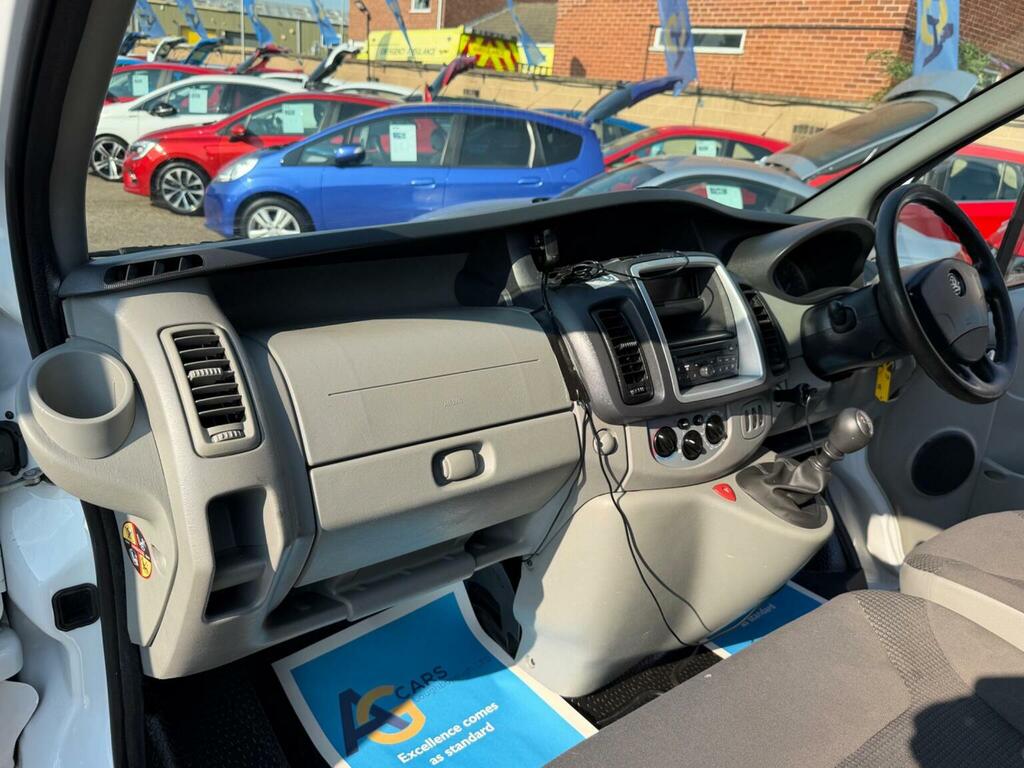 Vauxhall Vivaro 2014 Van #4