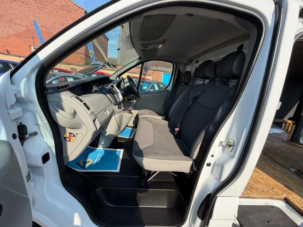 Vauxhall Vivaro 2014 Van #24