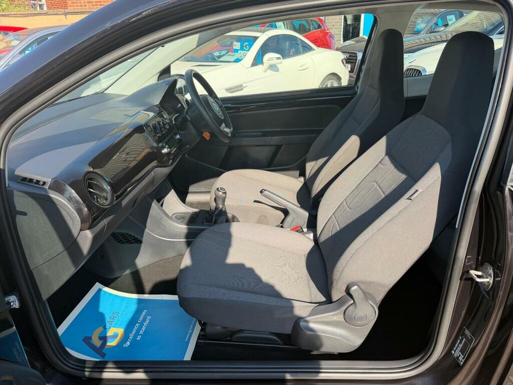 Volkswagen Up 1.0 Street Hatchback Euro 5 75 Silver #26