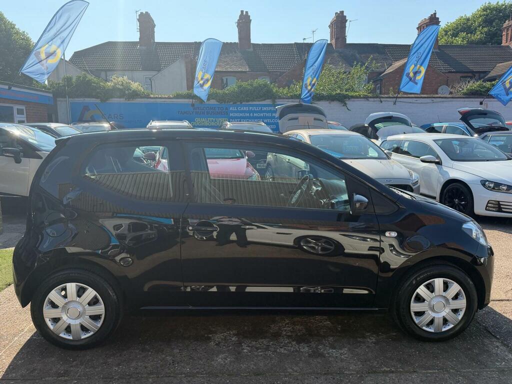 Volkswagen Up 1.0 Street Hatchback Euro 5 75 Silver #37