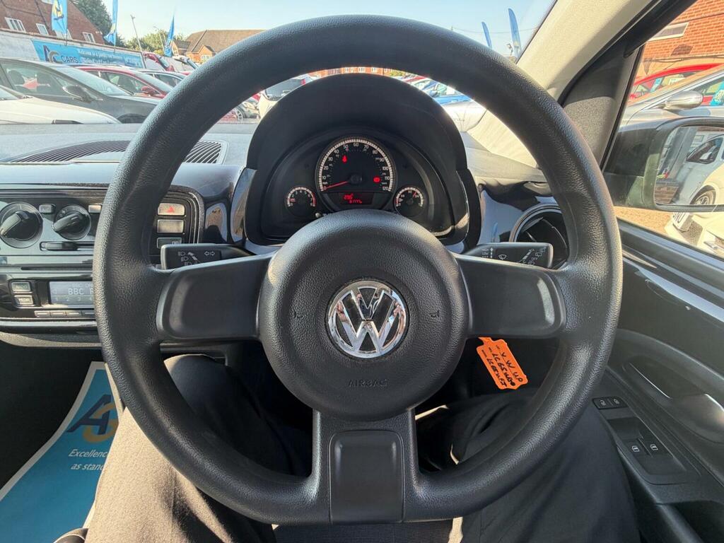 Volkswagen Up 1.0 Street Hatchback Euro 5 75 Silver #20