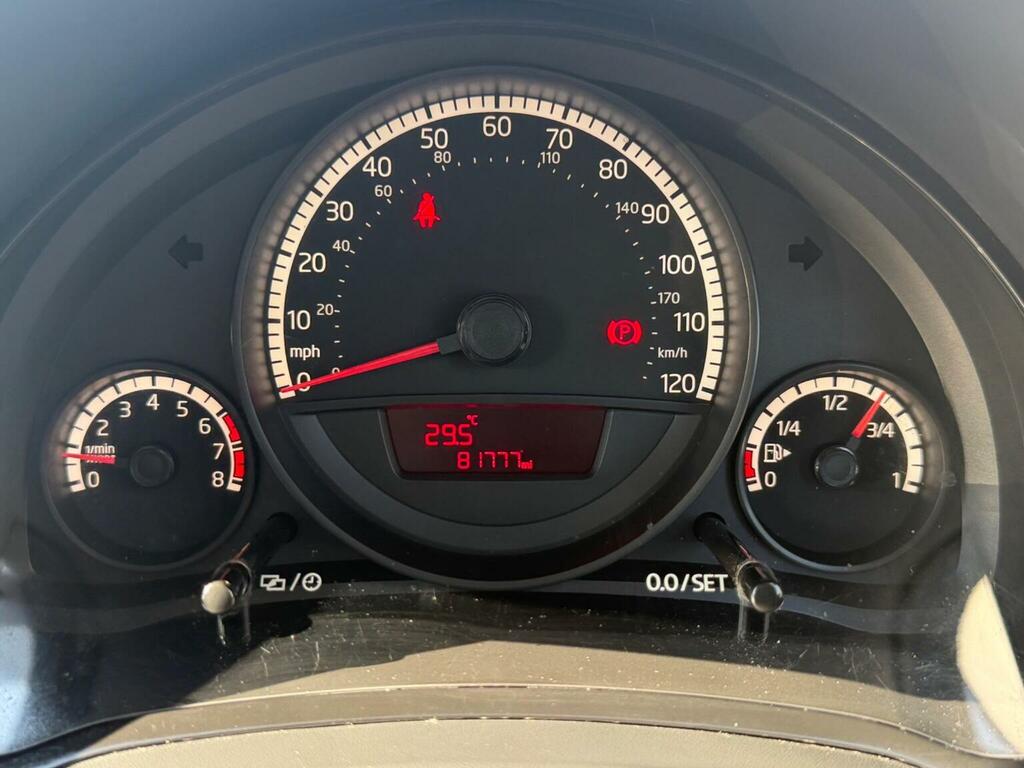 Volkswagen Up 1.0 Street Hatchback Euro 5 75 Silver #18