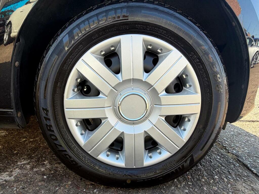 Volkswagen Up 1.0 Street Hatchback Euro 5 75 Silver #54