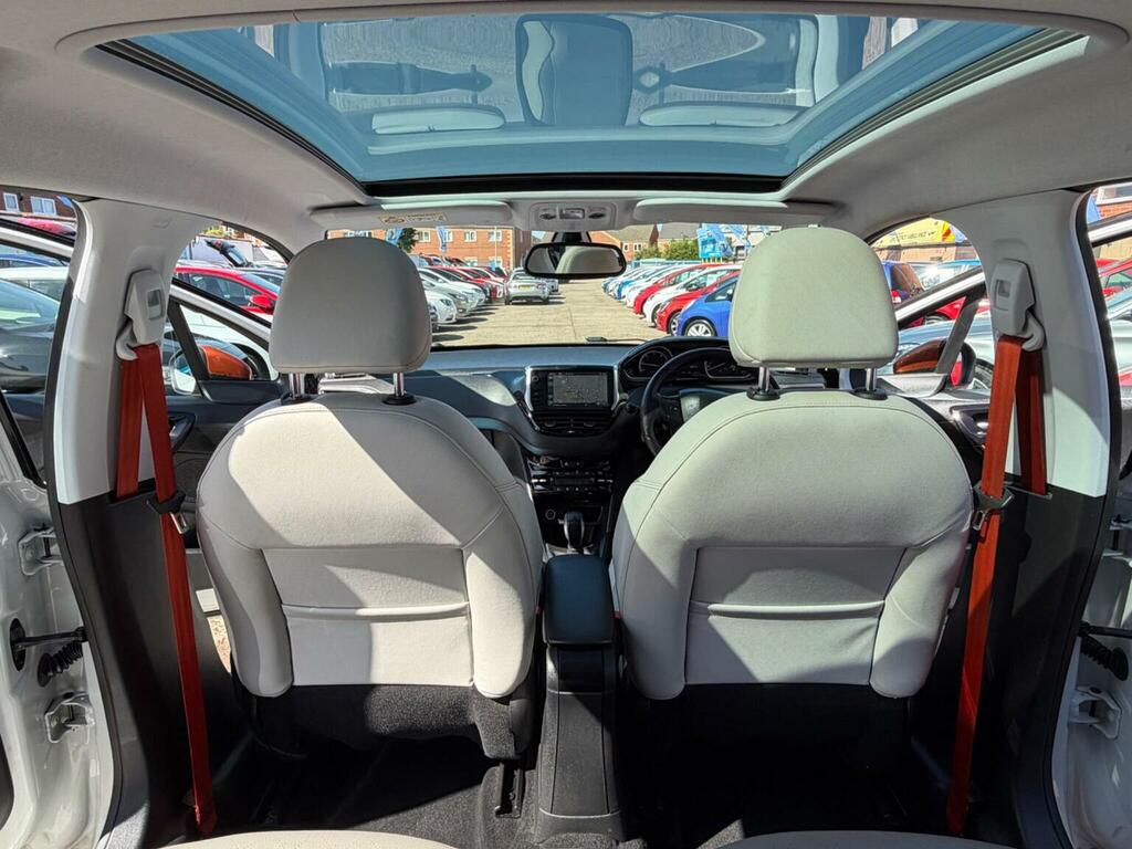 Peugeot 208 1.6 E-hdi Roland Garros Euro 5 Ss White #5
