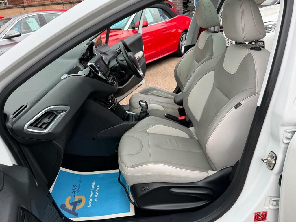 Peugeot 208 1.6 E-hdi Roland Garros Euro 5 Ss White #3