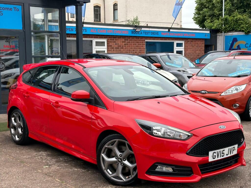 Ford Focus Hatchback 2.0 Tdci St-2 Euro 6 Ss 201515 Red