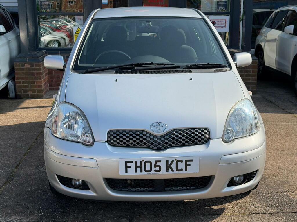 Toyota Yaris Hatchback 1.3 Vvt-i Colour Collection 200505 Silver #6