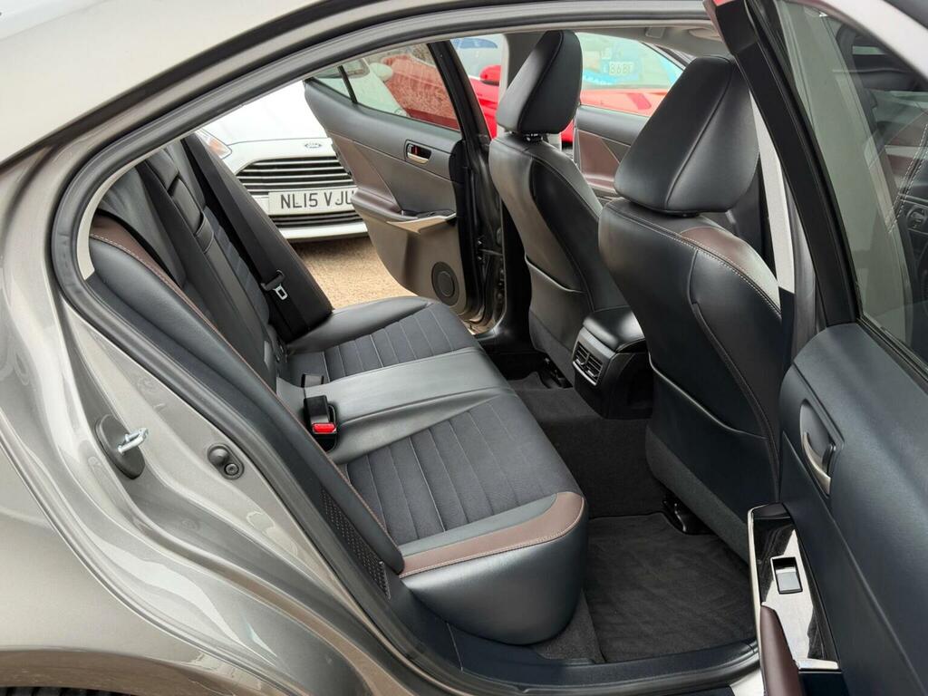 Lexus IS 2.5 E-cvt Euro 6 Ss  #33
