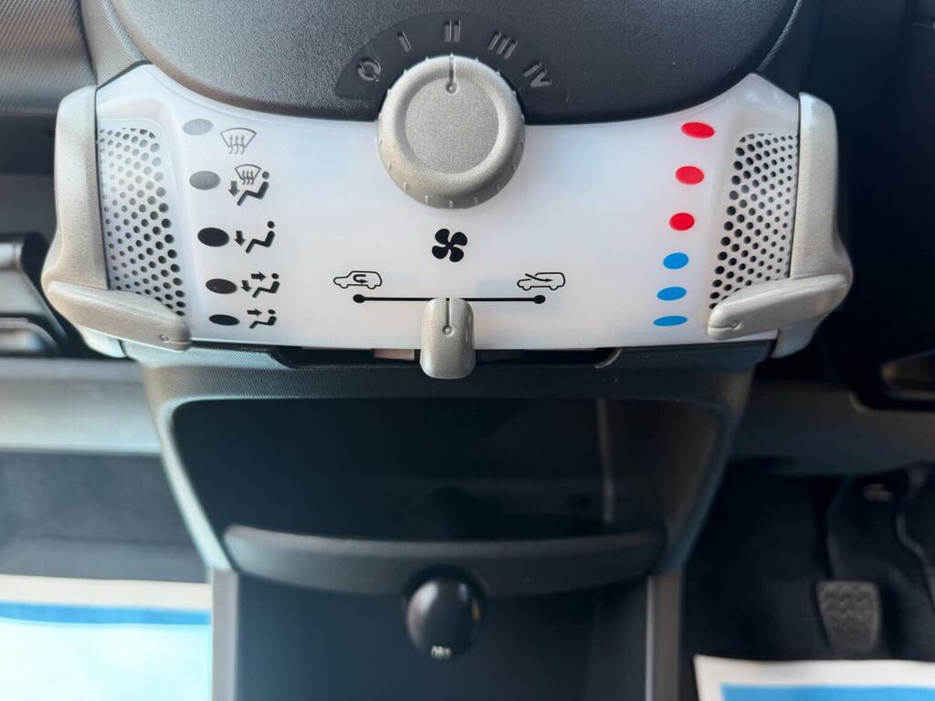 Toyota Aygo Fire Automatic White #35