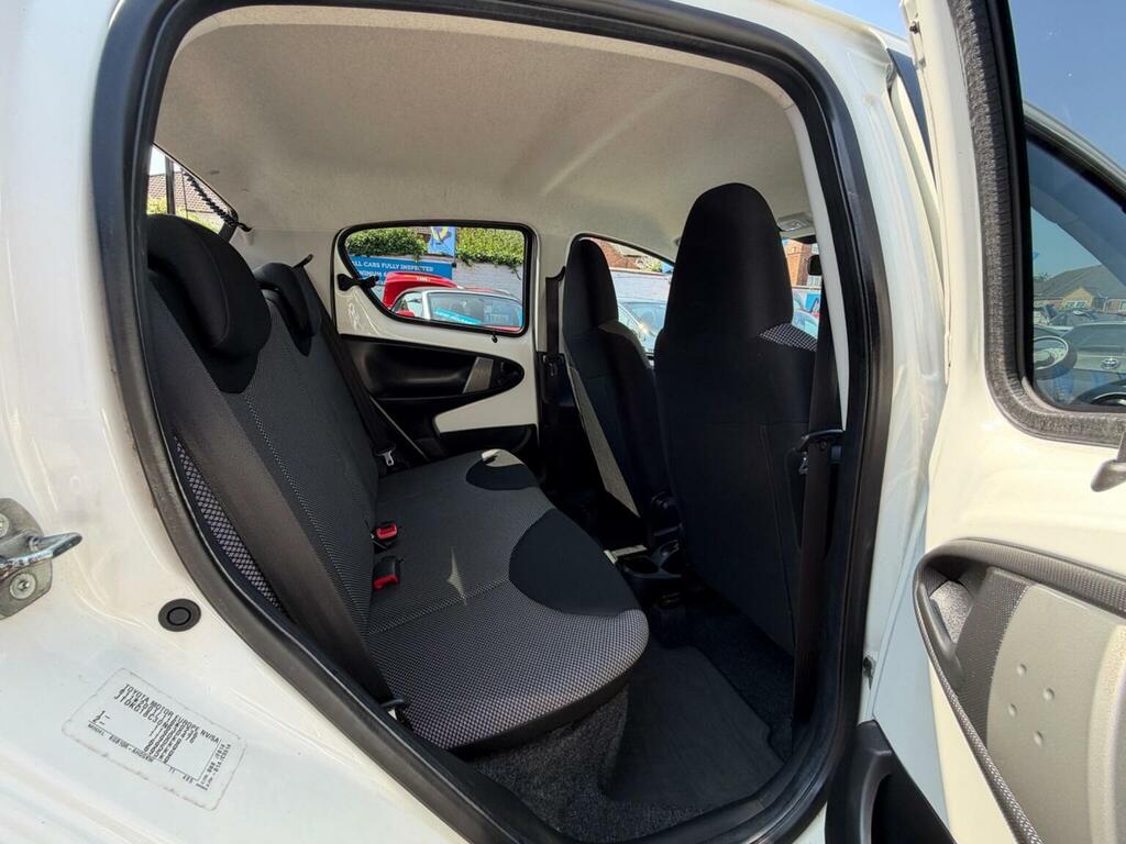 Toyota Aygo Fire Automatic White #39