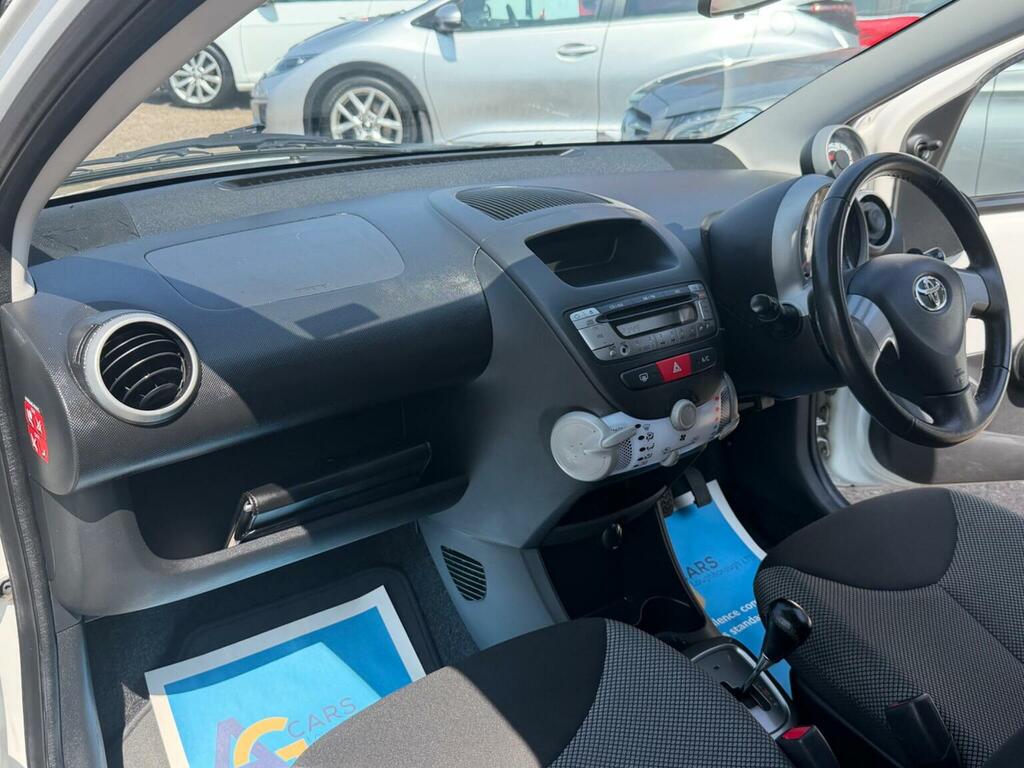 Toyota Aygo Fire Automatic White #21