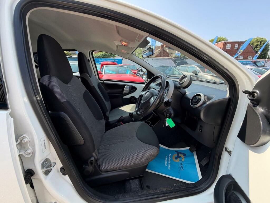 Toyota Aygo Fire Automatic White #38